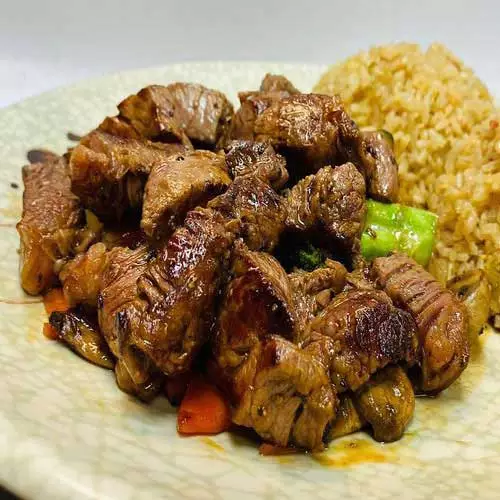 Hibachi W Boston – Grilled steak hibachi entrée with fried rice and vegetables