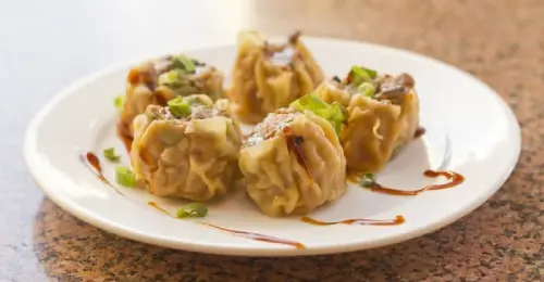 Hibachi W Boston – Steamed shumai dumplings served as appetizer